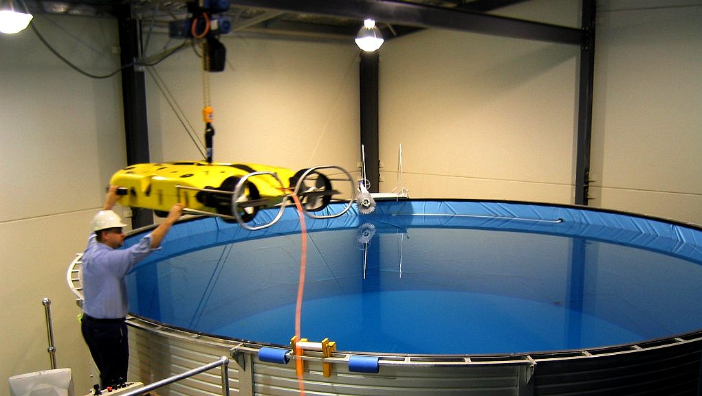 ROV hydrodynamic water test tank