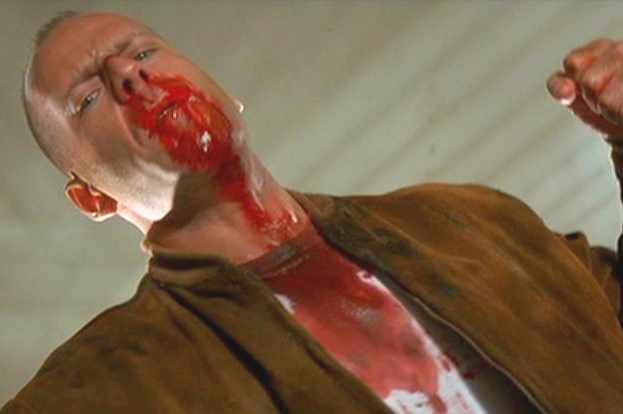 bruce_willis_pulp_fiction_fist.jpg