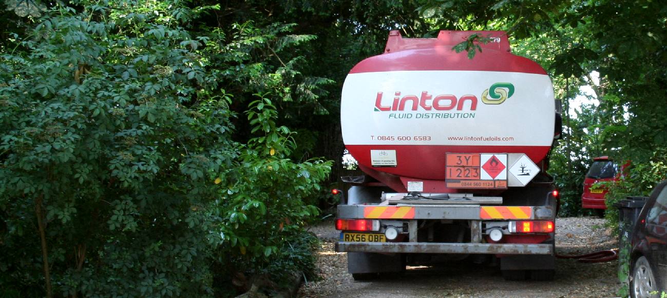 Heating oil delivery truck in Lime Park