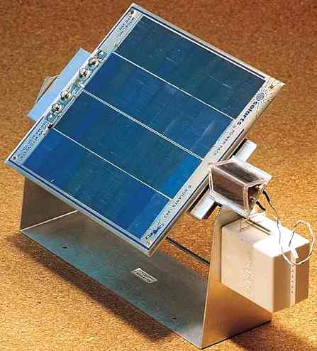 Sun powered solar tracking panel array