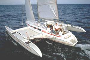 Swing wing trimaran Dragonfly by Quorning