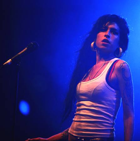 Amy performing at Eurockennes 2007