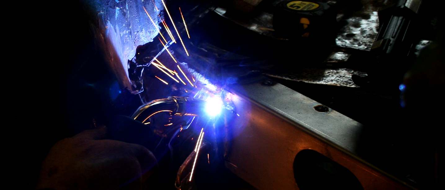 MIG welding using one of the most versatile inverter dc machines you can buy