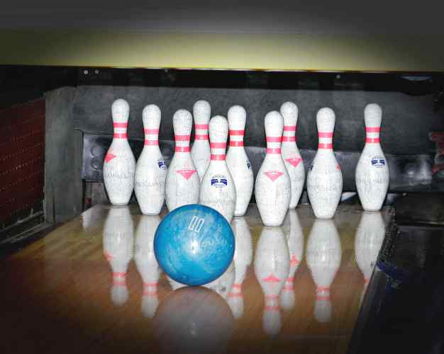 ten_pin_bowling_alley_skittles.jpg