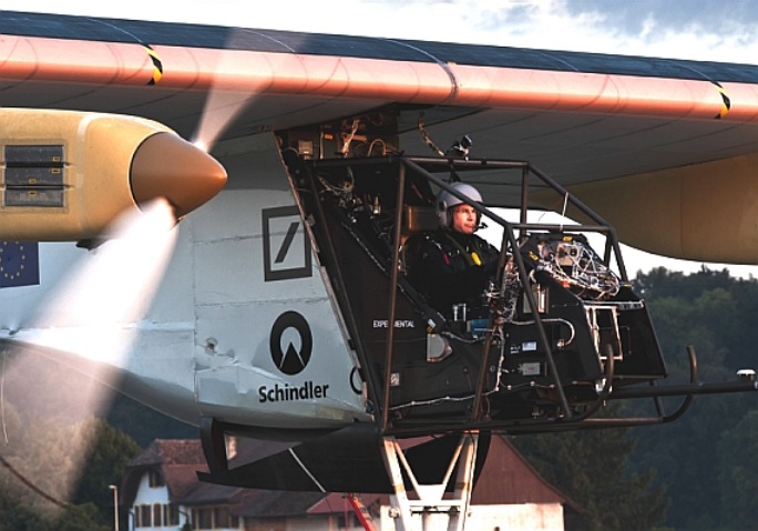 Solar Impulse first flight, eclipse, Bertrand Piccard take off