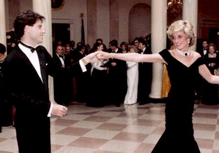Diana, Princess of Wales dancing with John Travolta at a White House dinner on 9 November 1985