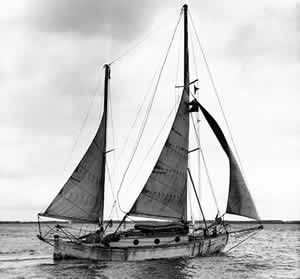 Robin Knox Johnston, Suhaili 32 ft Bermudan ketch