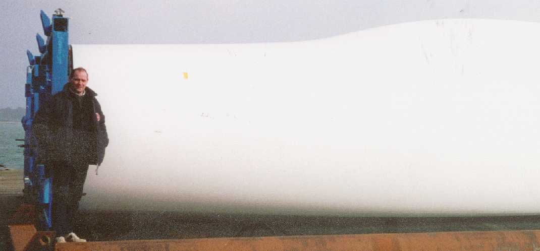 Turbine blade at Southampton docks, Nelson Kruschandl in foreground